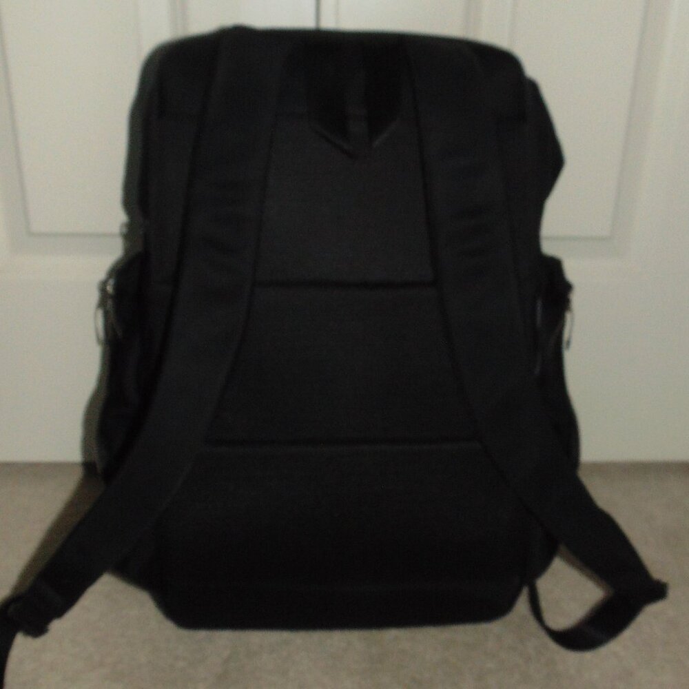 LULULEMON BACKPACK - Picture 6 of 8